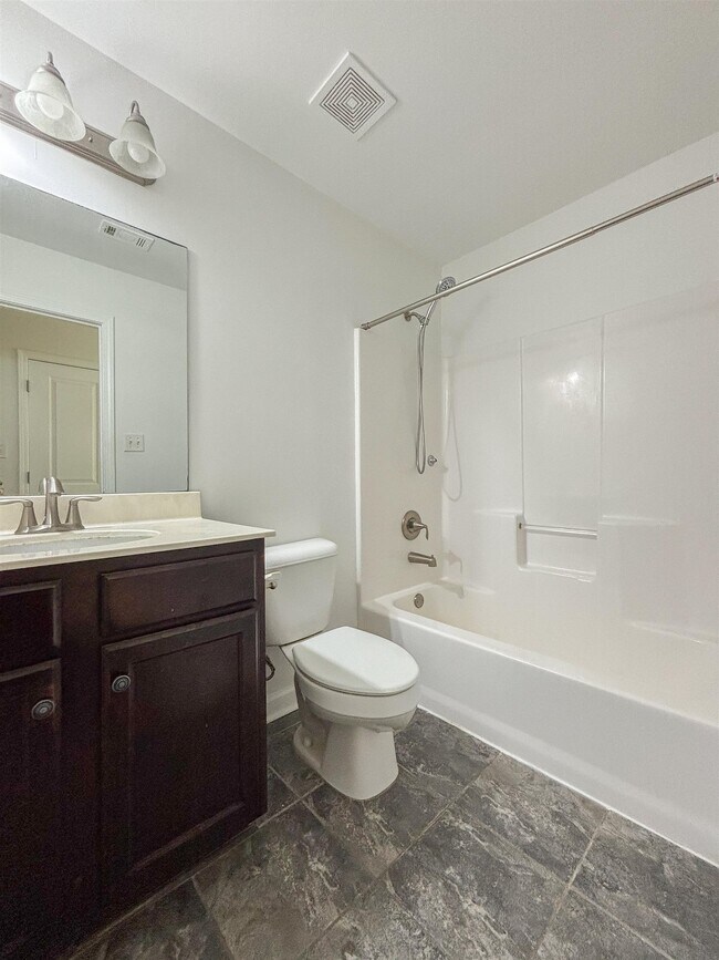 Building Photo - 6839 Hare Hill Dr