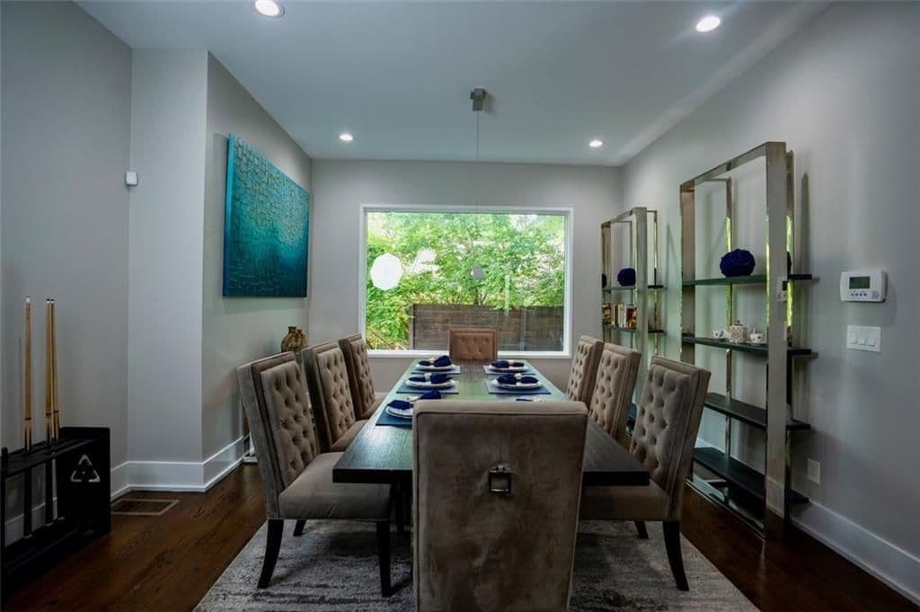 Building Photo - 1099 Vista Trail NE