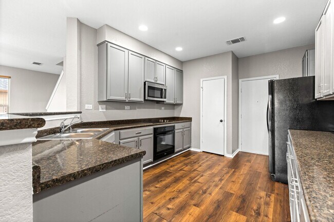 Building Photo - 4342 Safe Hbr