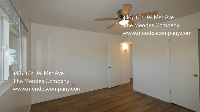 Building Photo - 4867 1/2 Del Mar Avenue-