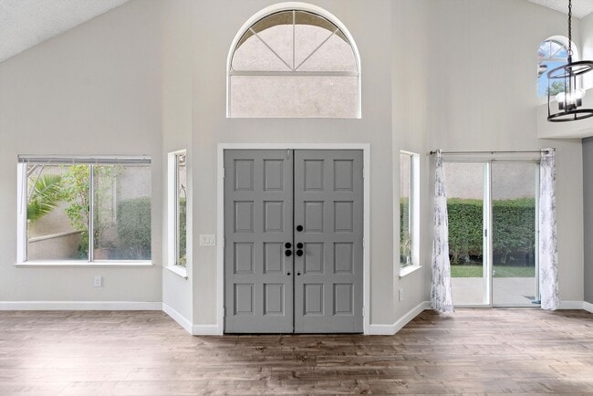 Building Photo - Charming 4-Bedroom Home with Stunning Views in Yorba Linda | AVAILABLE NOW