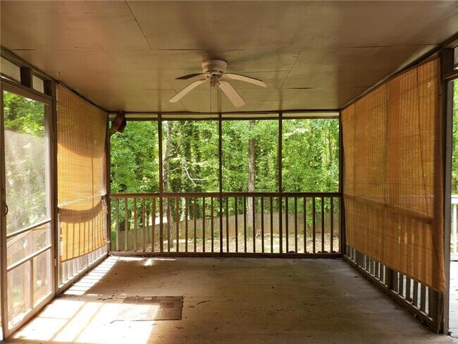 Building Photo - 5532 Stewart Mill Rd