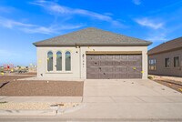 Building Photo - 1041 Summer Lake St