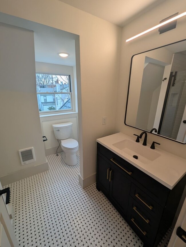 Building Photo - Brand-New Apartment in Historic Covington, New Appliances, In Unit Washer/Dryer