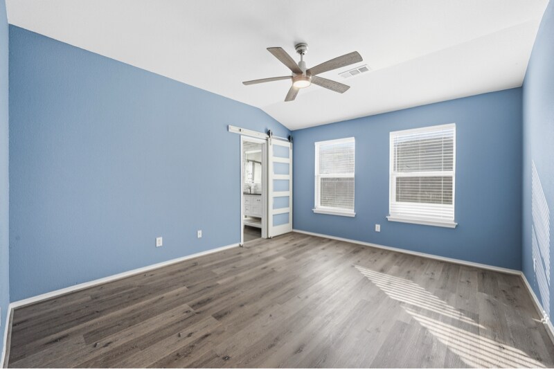 Building Photo - 4528 Sleepy Meadows Dr