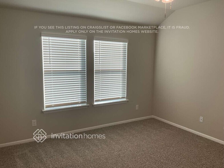 Building Photo - 417 Kaufman Dr