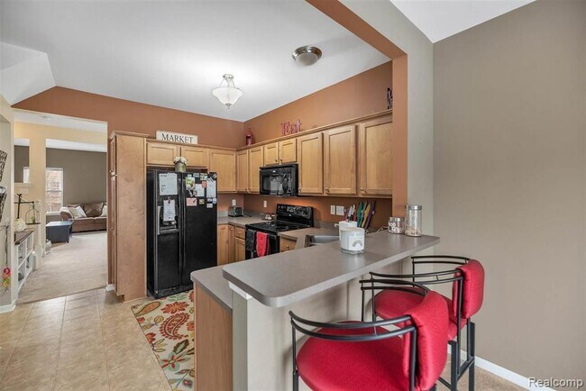 Building Photo - 2205 Knotty Pine Tr