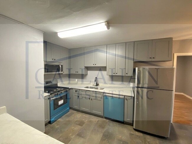 Building Photo - Park Hill Updated 4 bedroom