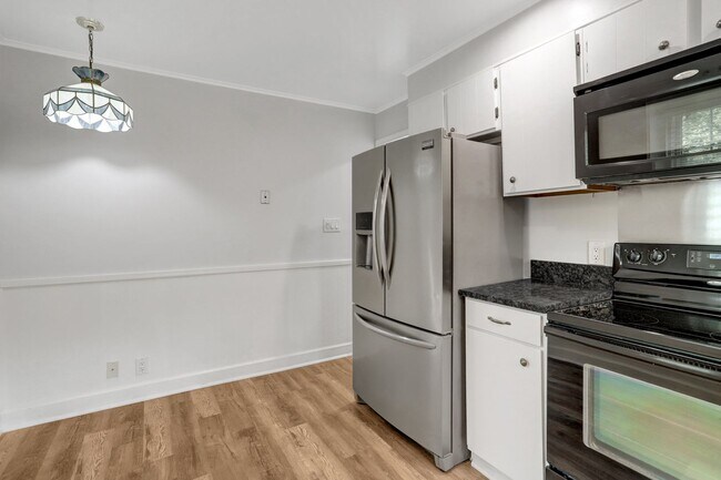 Building Photo - 2 Bedroom 2 Bathroom Condo Available for Rent