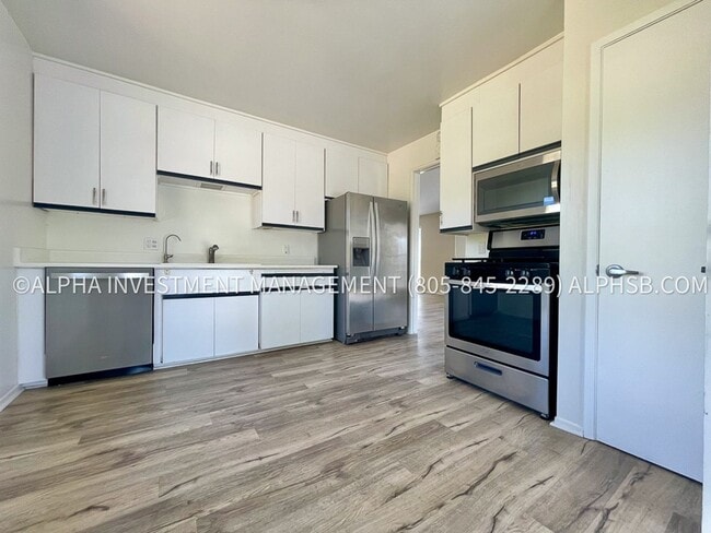 Building Photo - Charming 2-Bedroom Mesa Home with Ocean Vi...
