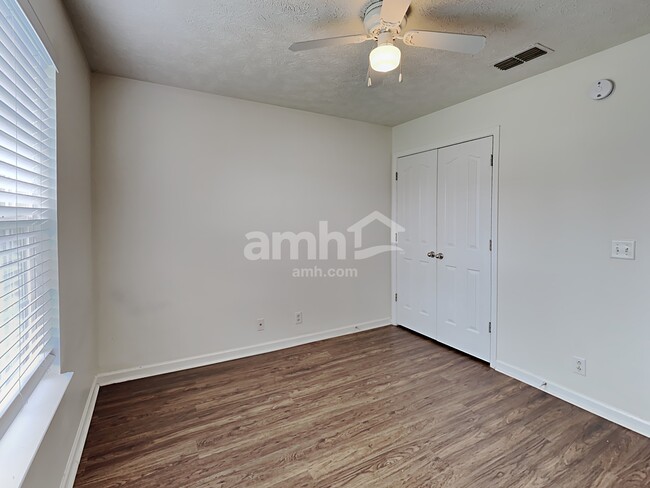 Building Photo - 1238 Dalmally Dr