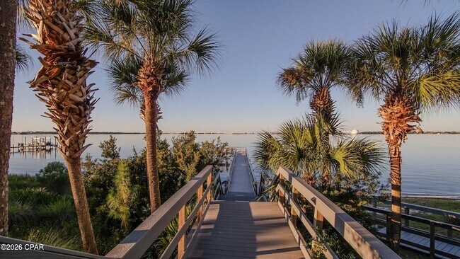 Building Photo - 2400 Grandiflora Blvd