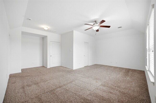 Building Photo - 10322 Urban Oak Trl