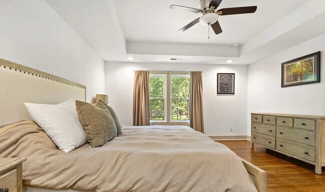 Building Photo - 2129 Kensington Gates Dr NW