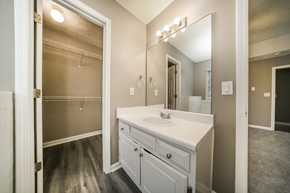 Building Photo - 1001 Maple Leaf Ridge