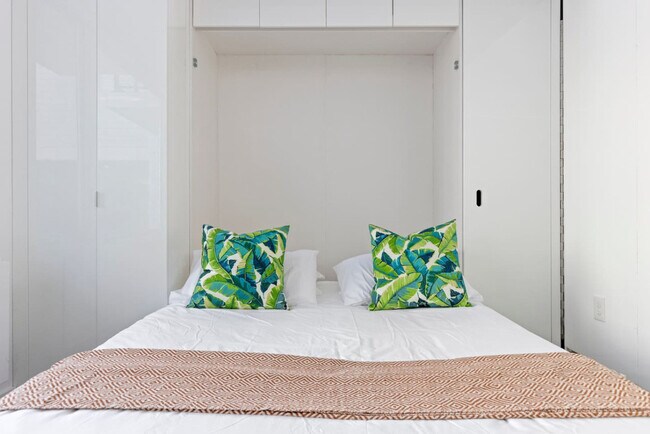 Building Photo - 12607 Larchmere Blvd