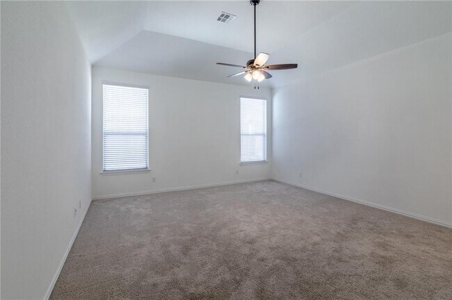 Building Photo - 425 Miracle Rose Way