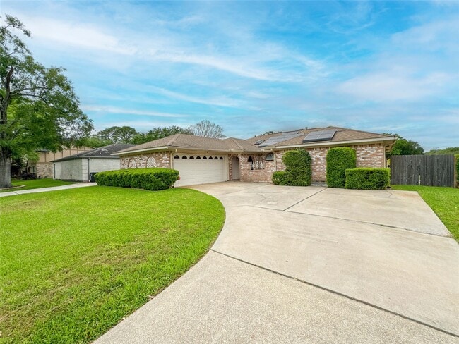 Building Photo - 15002 Torry Pines Rd