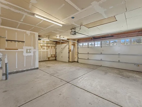 Building Photo - 1411 Raeburn Way