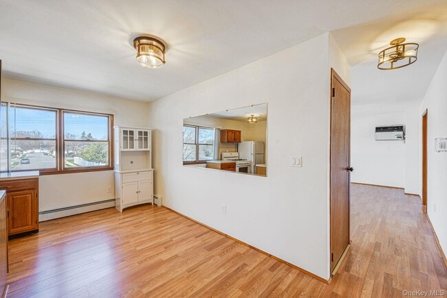 Building Photo - 456 15th St