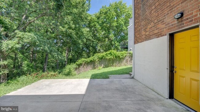 Building Photo - 1604 Woodhill Ct