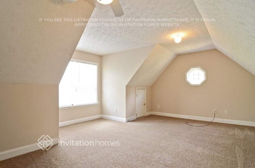 Building Photo - 6 Moss Ct