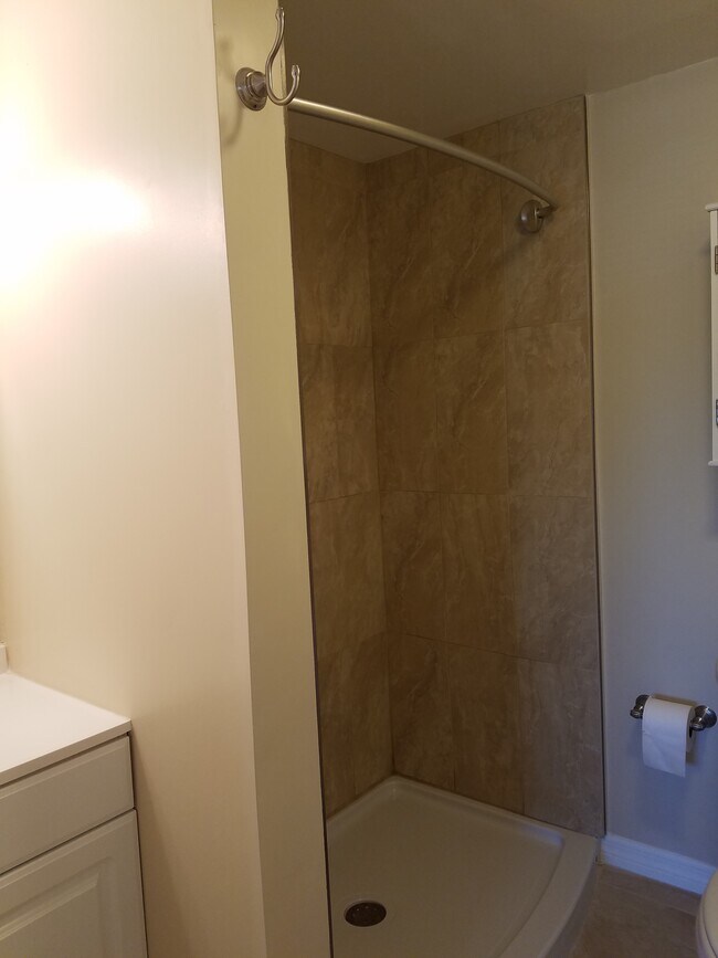 Building Photo - 3443 Elkridge Dr