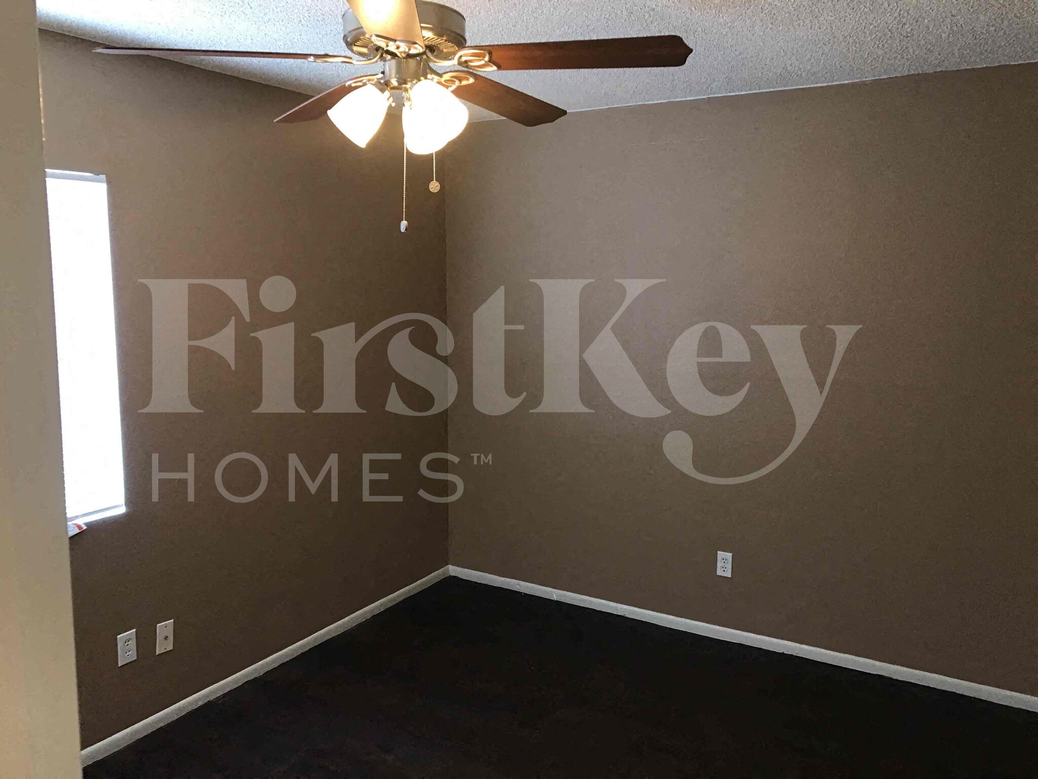 Building Photo - 6025 W Evans Dr