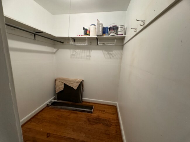 Building Photo - 27 Garrison Rd