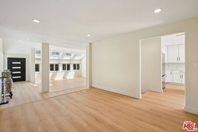 Building Photo - 5131 Campo Rd