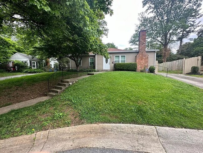 Primary Photo - Beautifully Renovated Home in Cul-de-Sac