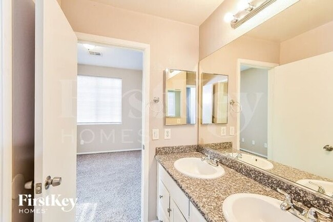Building Photo - 5008 Sparkling Sky Ave