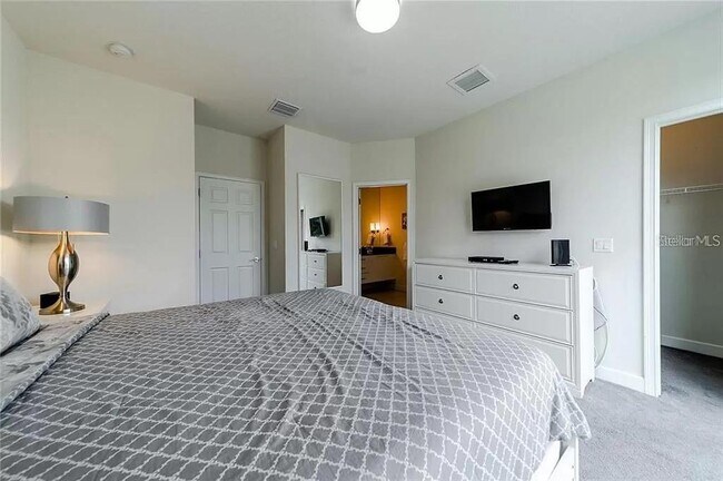 Building Photo - 1538 Tranquil Ave