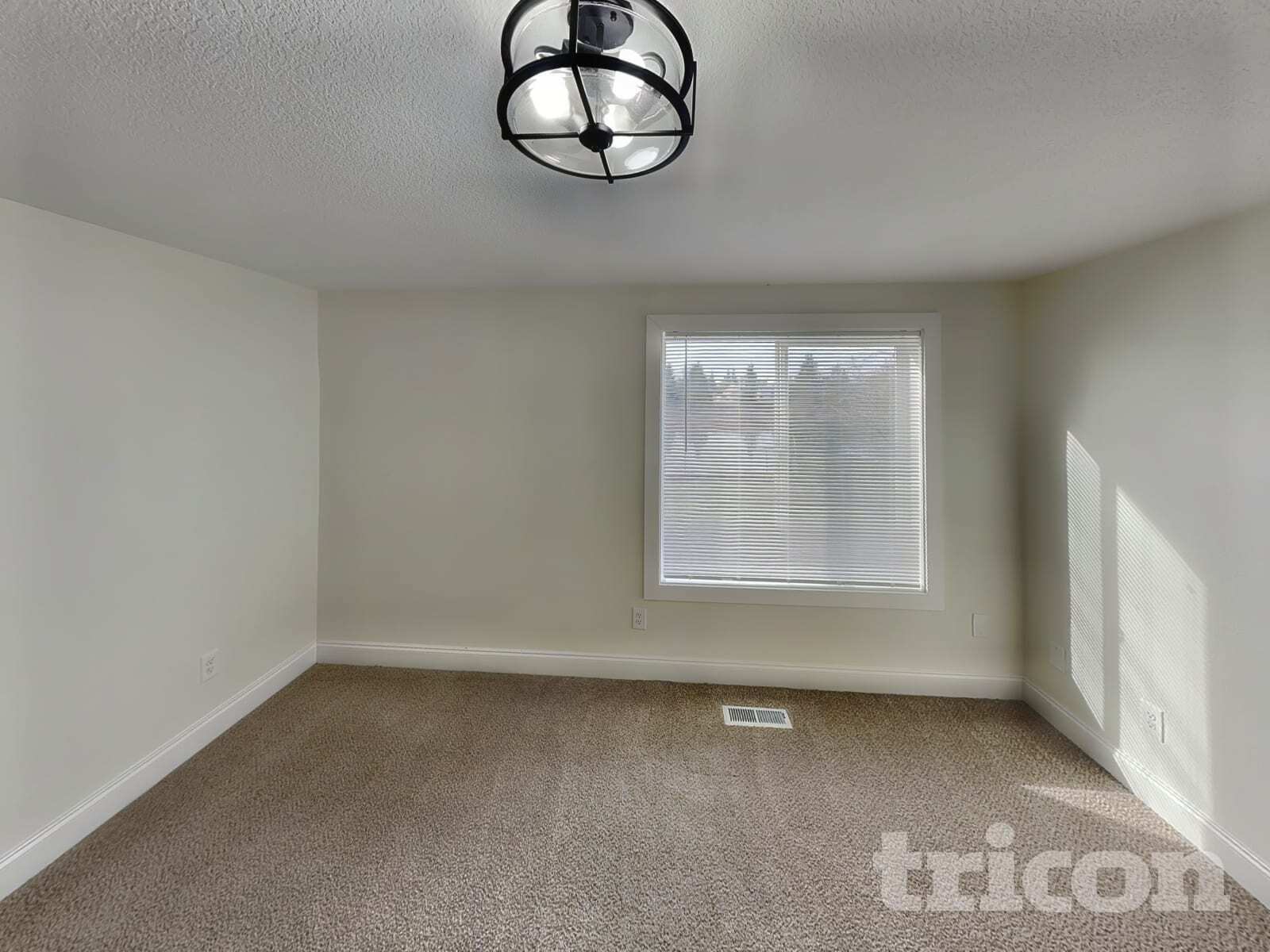 Building Photo - 407 SW Scotton Way