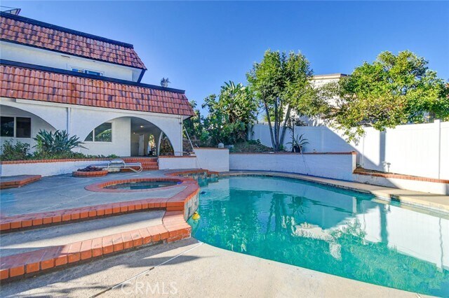 Building Photo - 19110 La Pradera