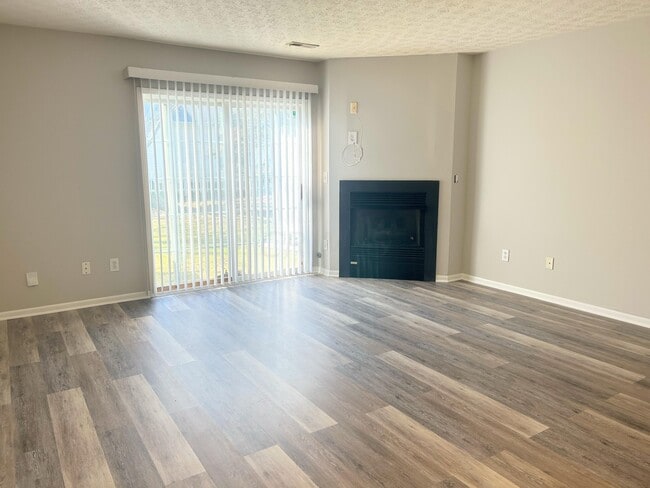 Building Photo - 6820 Axtel Dr