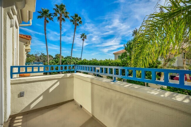 Building Photo - 6463 Zuma View Pl