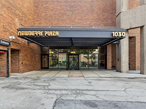 Building Photo - 1030 N State St