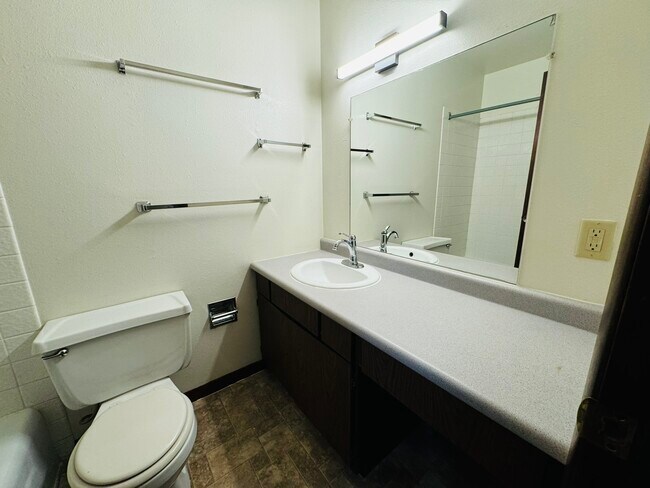 Building Photo - 429