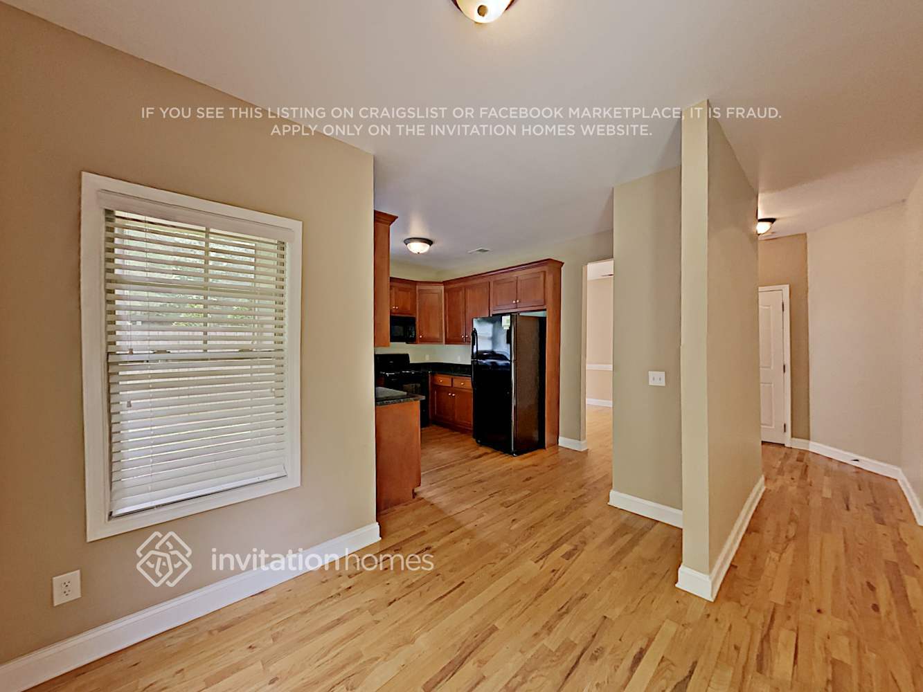 Building Photo - 658 Royal Crest Ct