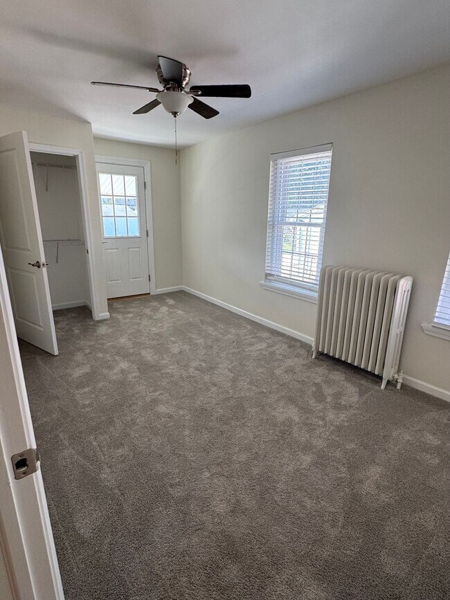 Building Photo - 3 Bedroom Home in Emmaus