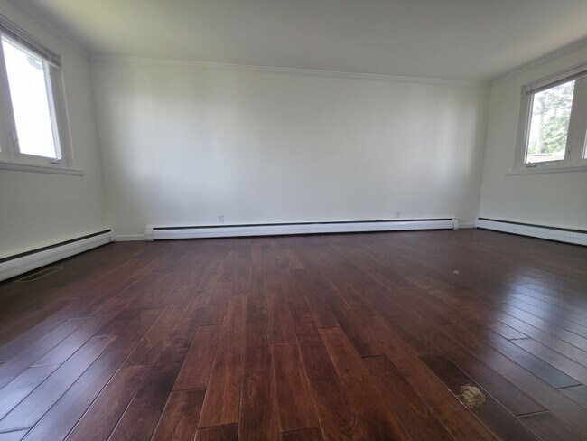 Building Photo - 3 Bed 1 Bath in Rochester PA