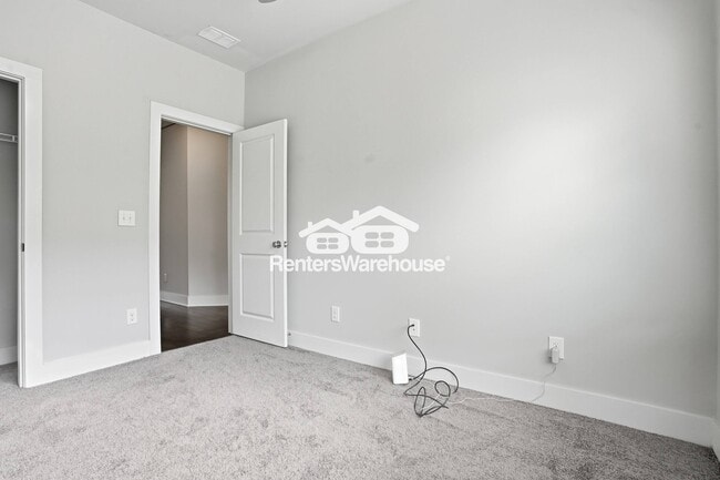 Building Photo - 2177 Wiggins Walk