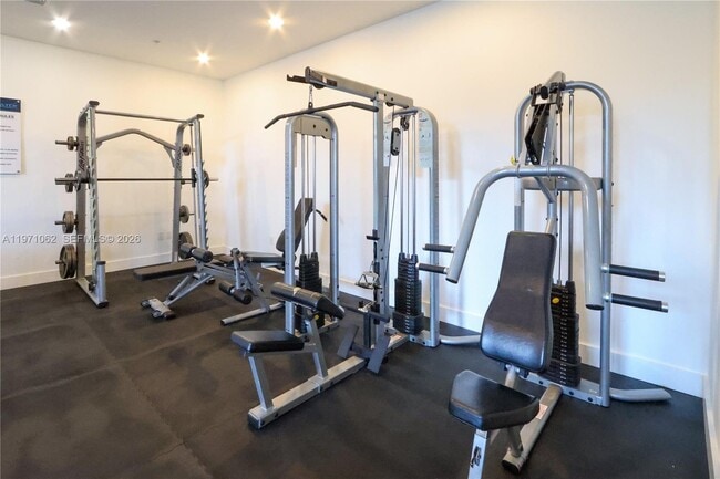 Building Photo - 2200 NE 4th Ave