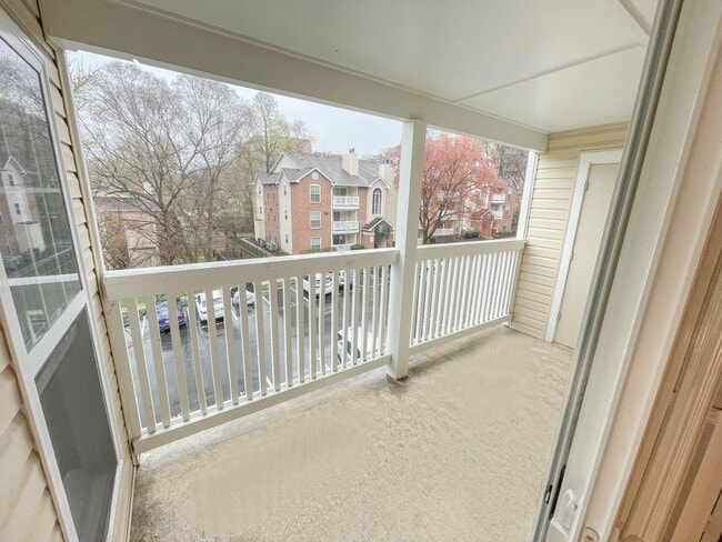 Building Photo - 1524 Lincoln Way