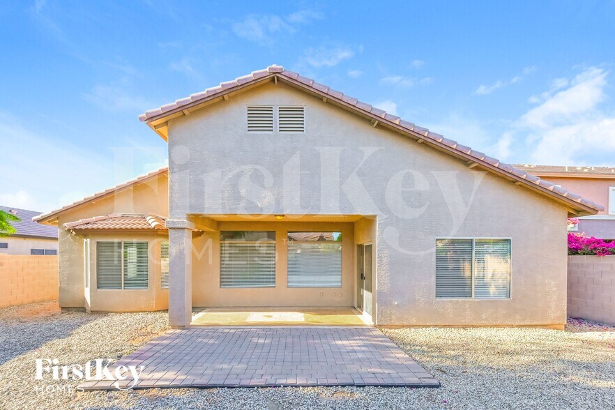 Building Photo - 3032 E Pinto Valley Rd