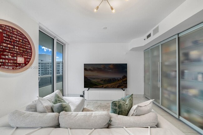 Building Photo - 5801 Collins Ave