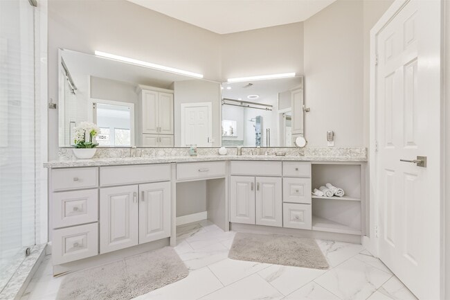 Building Photo - 12636 Briar Patch Dr