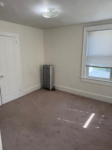 Building Photo - 50 Kirkendall Ave