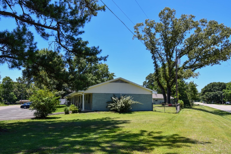 Building Photo - 411 Braxton Ave